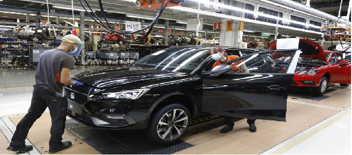 Las emisiones de CO2 por vehículo fabricado en la UE han bajado un 25,4% desde 2006