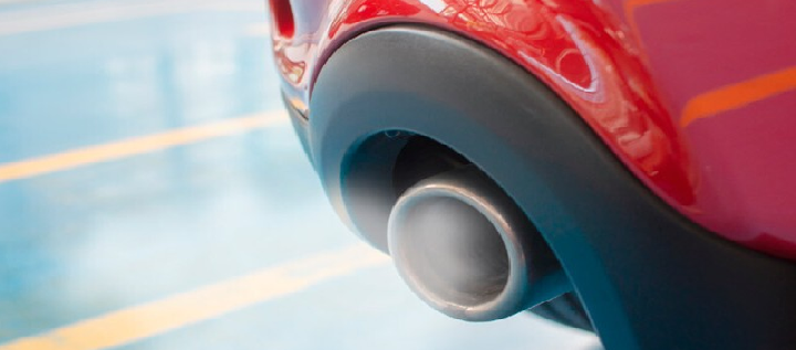 Los coches nuevos emiten de media casi la mitad de CO2 que el conjunto del parque